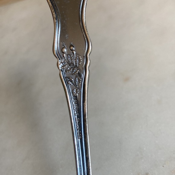 Antique Rockford Silver Sugar Spoon With Rose Pattern - Picture 7 of 7